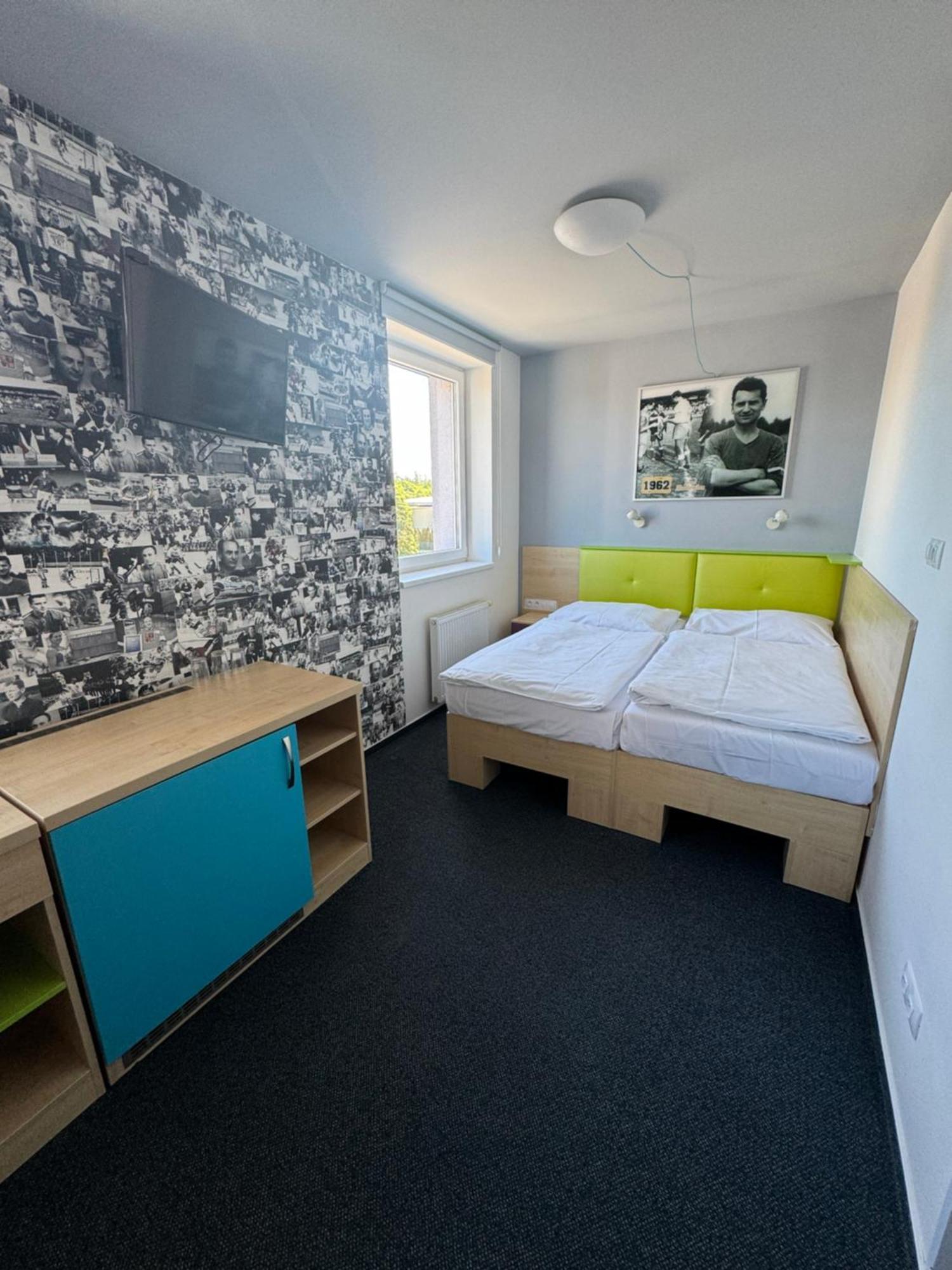 Sport Hotel Sletiste Kladno Exterior foto