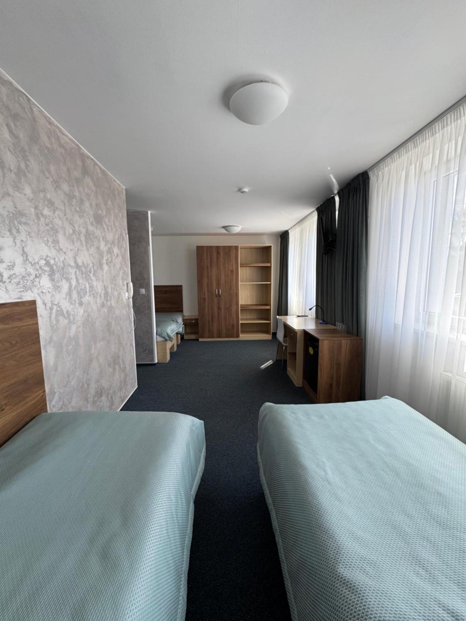 Sport Hotel Sletiste Kladno Exterior foto