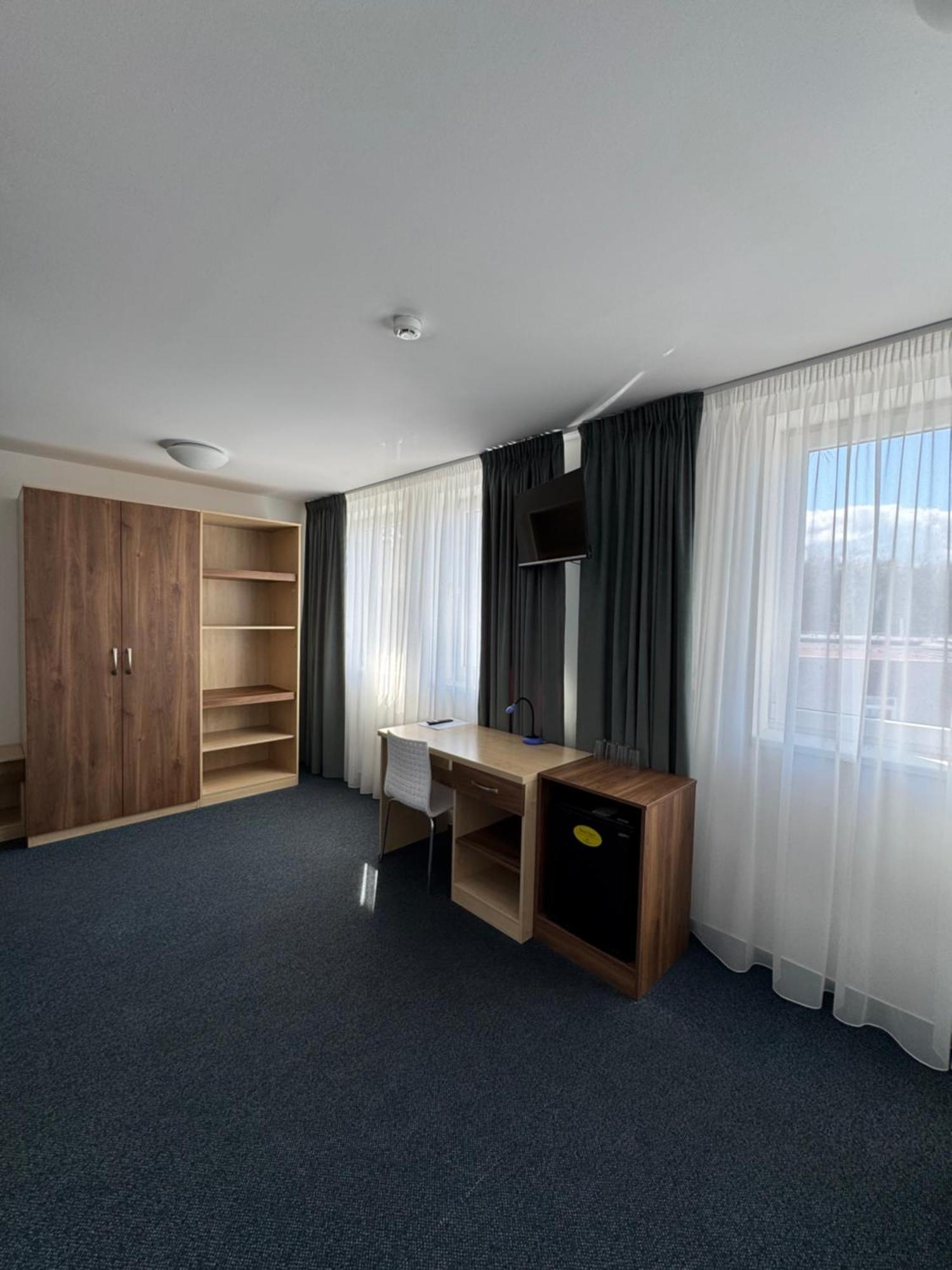 Sport Hotel Sletiste Kladno Exterior foto