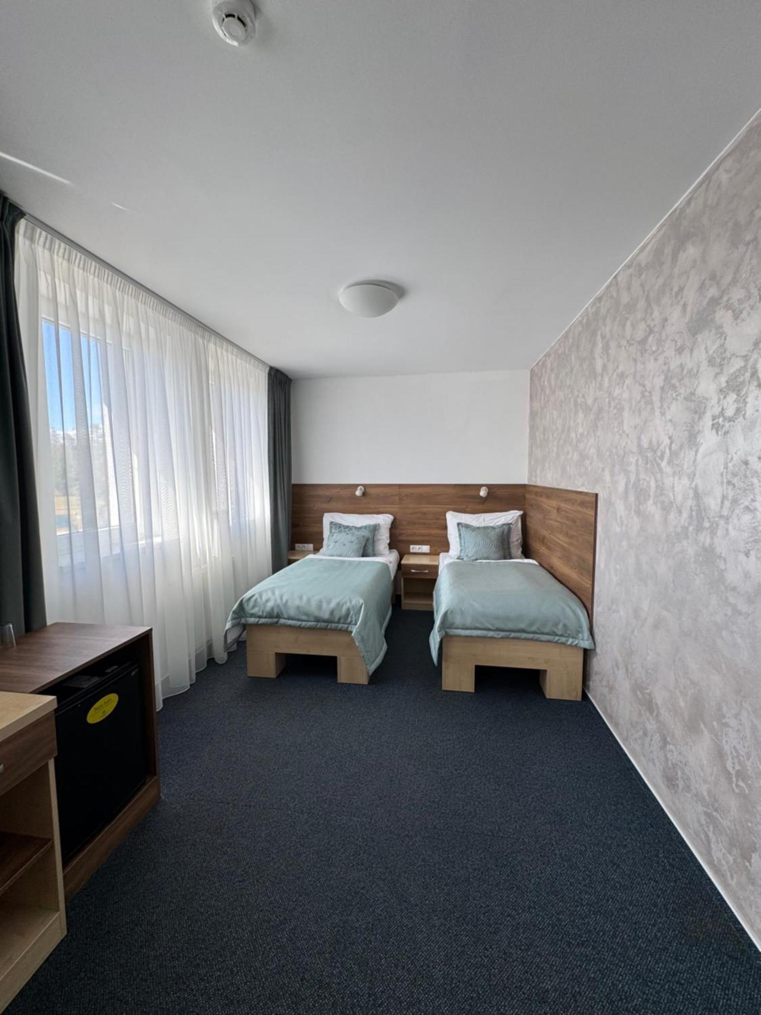 Sport Hotel Sletiste Kladno Exterior foto