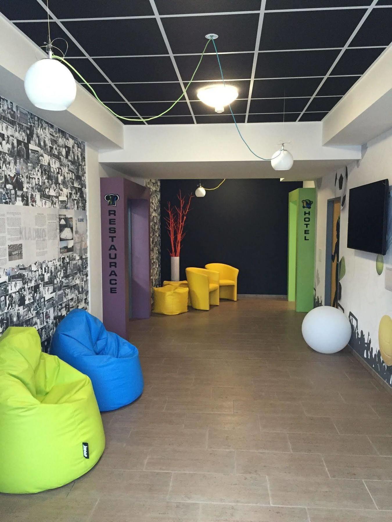 Sport Hotel Sletiste Kladno Exterior foto